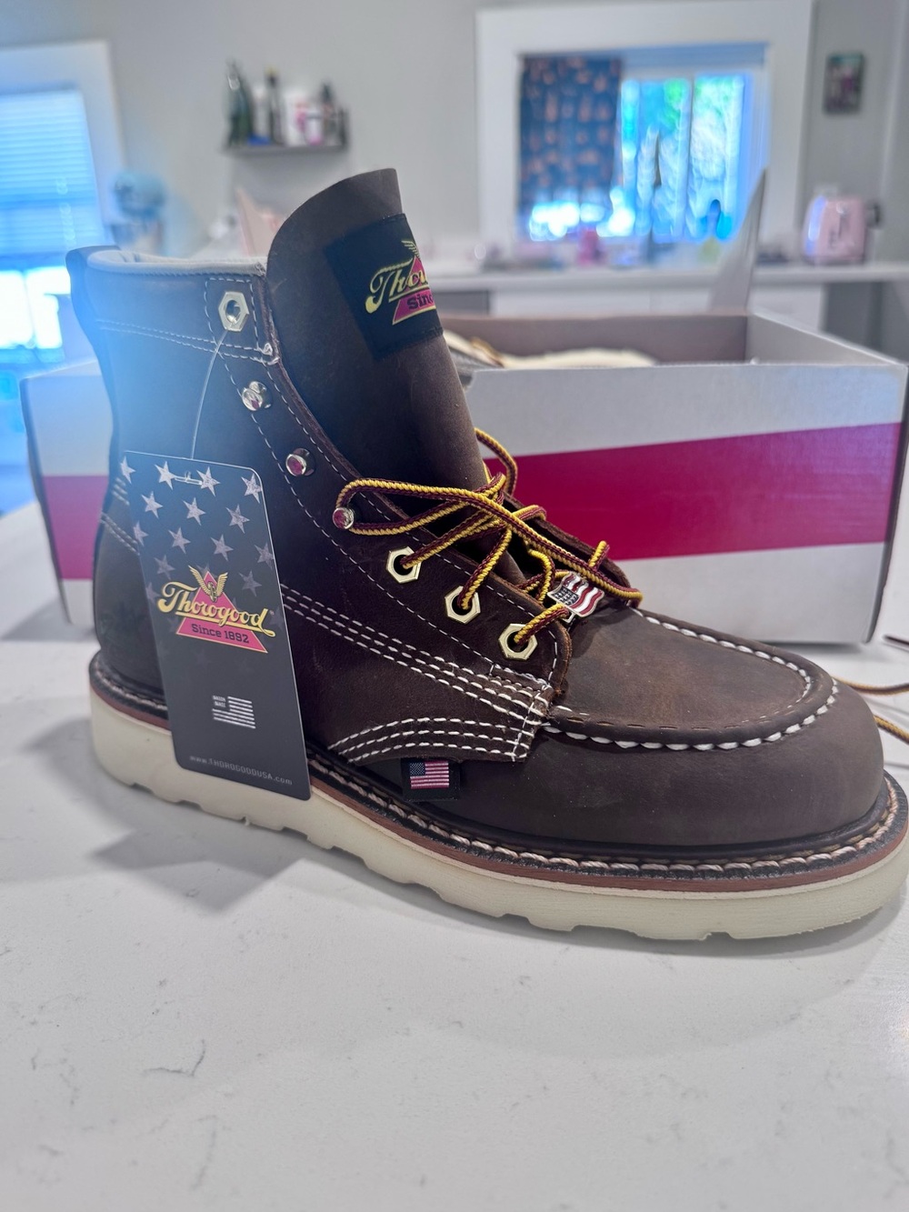Men’s Thorogood 6inch brown moc toe boots
